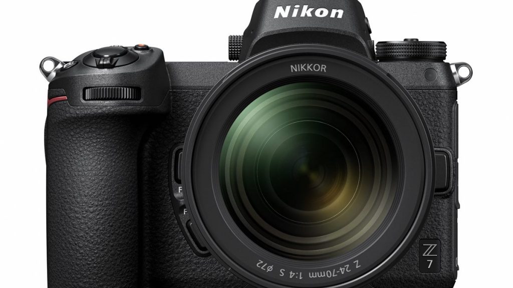 Für die Nikon Z 7 (im Bild), Z 6 und die Z 50 gibt es Funktionverbesserungen per Firmware-Upgrade.
