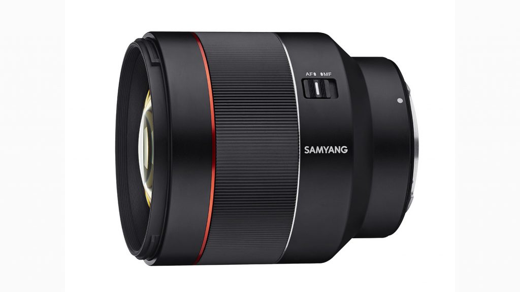 Das Samyang AF 85mm 1.4 RF ist ein kompaktes, leichtes Portraitobjektiv für Canon EOS R und RP.