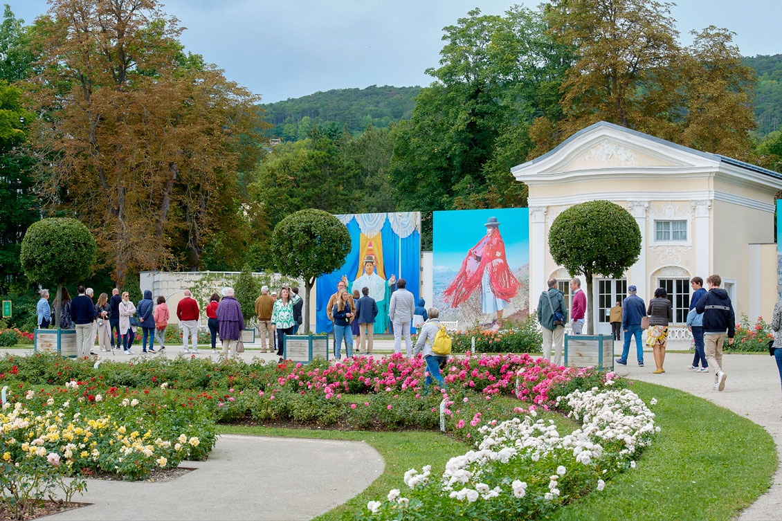 In Baden verschmolzen Fotokunst und Gartenkunst zu einem CO2-neutralen Besuchermagneten. (c) Lois Lammerhuber
