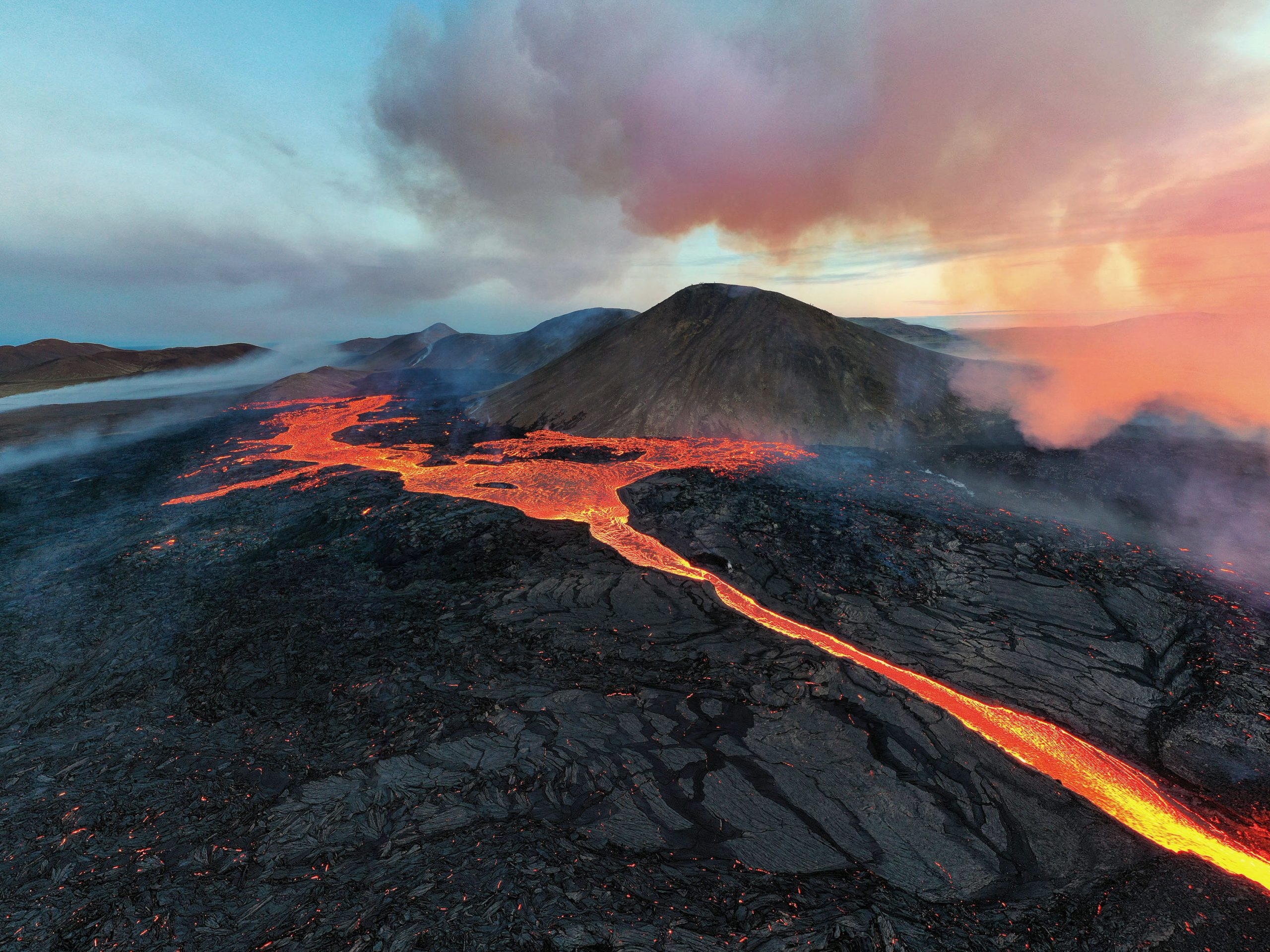 Drohnenfoto eines Vulkans von Raffaele Cabras Keller (c) Raffaele Cabras Keller / Skylum