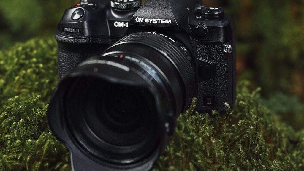 Die OM SYSTEM OM-1 Mark II ist die weltweit erste Kamera mit Live Graduiertem ND Filter für beeindruckende Landschaftsaufnahmen und deutlich verbessertem AF-System für die professionelle Wildlife-Fotografie. (c) OM SYSTEM