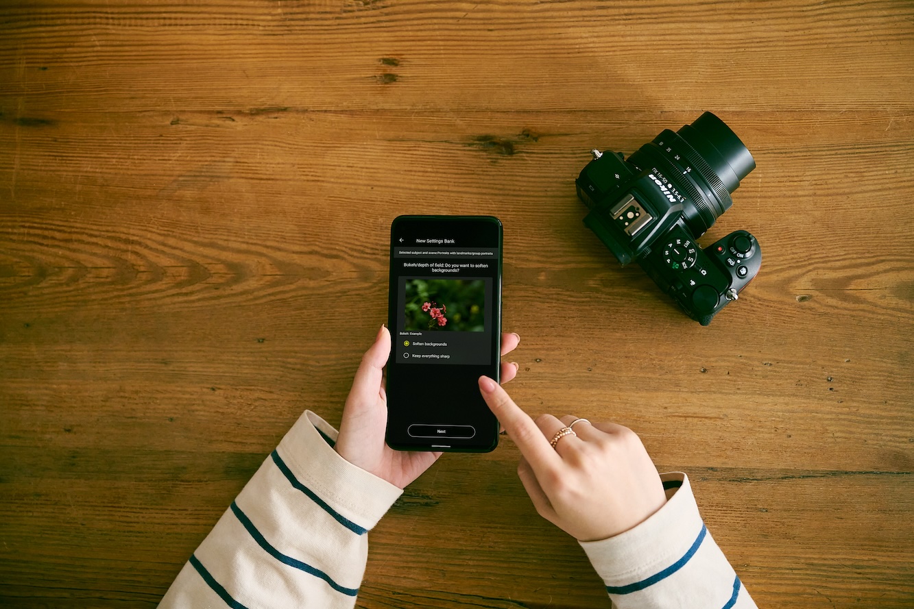 SnapBridge ermöglicht dank einer einfachen Verbindung zwischen Kamera und Smartphone oder Tablet einen besseren Workflow. (c) Nikon