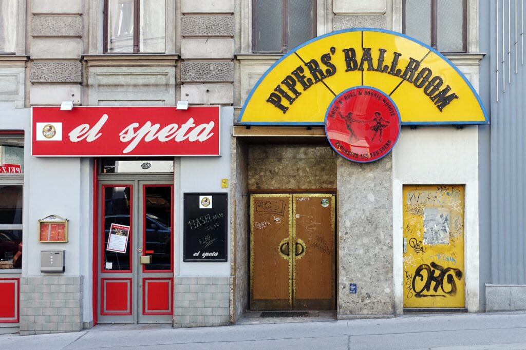"Pipers Ballroom"  im sechsten Wiener Gemeindebezirk. Aus dem Projekt "Graf und Freys Geschäfte mit Geschichte. Foto: Martin Frey 2016