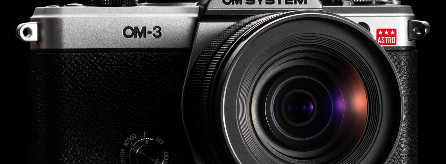 OM SYSTEM OM-3 ASTRO: eine spezielle Astrofotografie-Kamera die für die lebendige Darstellung roter Nebel entwickelt wurde.