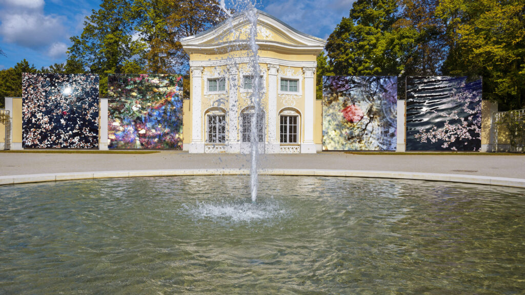 Das Open-Air-Fotofestival La Gacilly-Baden Photo findet in ganz Baden statt, unter anderem auch in der Orangerie im Badener Rosarium im Doblhoffpark. Foto: Festival La Gacilly-Baden Photo